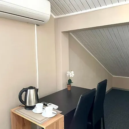 Garden House بيت شباب