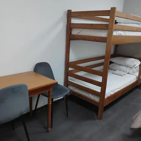 Garden House Hostel *