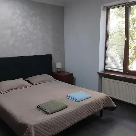 Hostel Garden House *